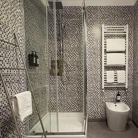 Domus Pietra In The Heart Of Apartment *
